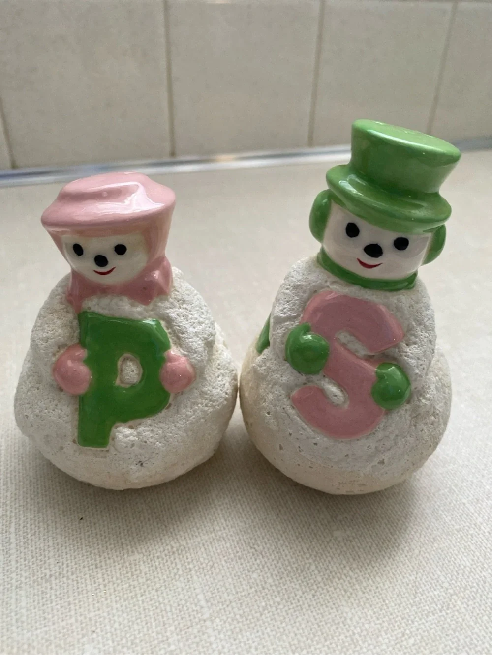Delia Signed Vintage‎ Snowman Woman Salt And Pepper Shakers Pink & Green